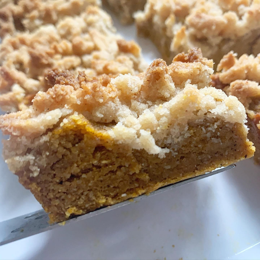 Pumpkin Spice Crumb Cake