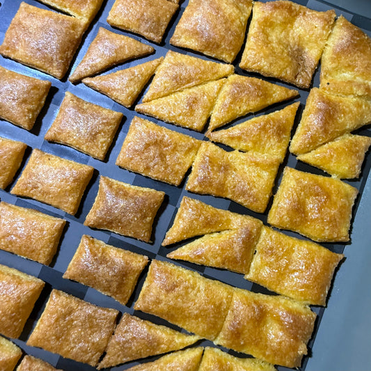 Crispy Keto Cheese Crackers